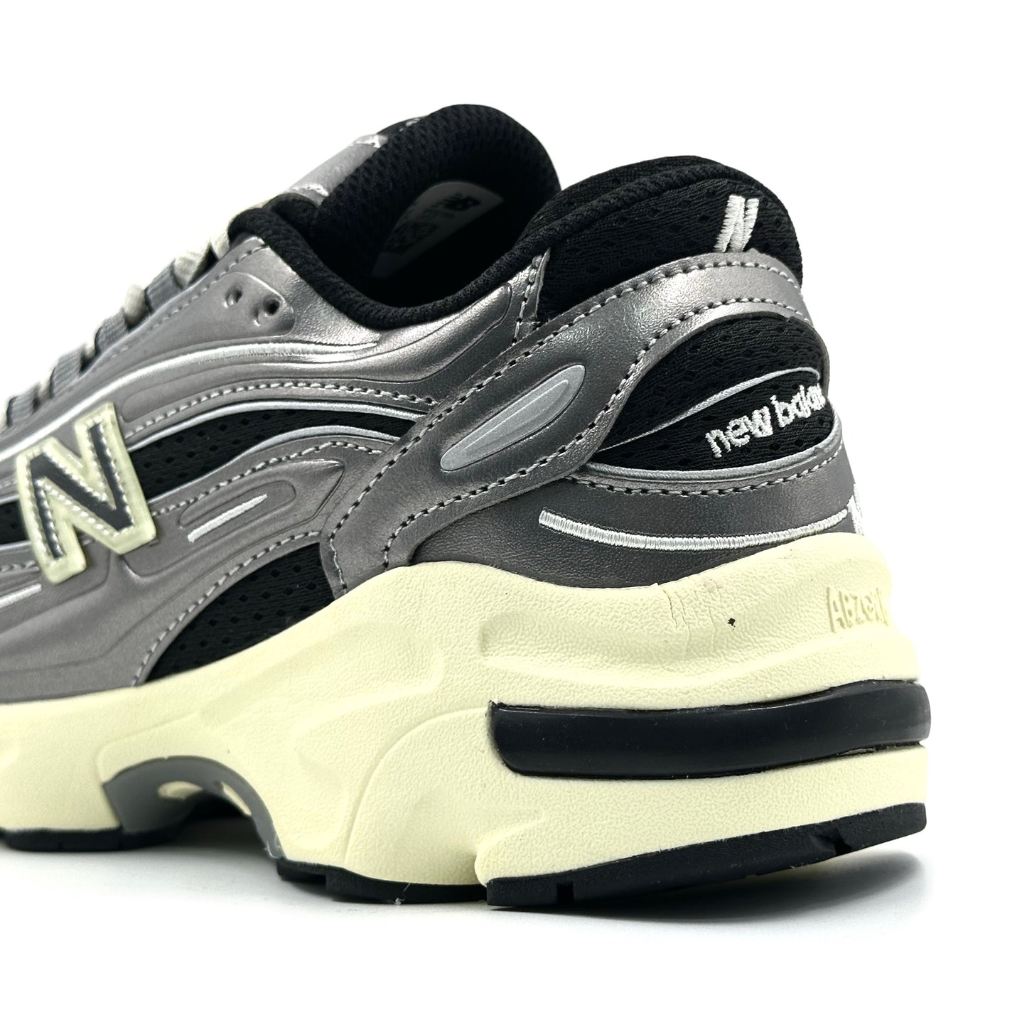 New Balance 1000