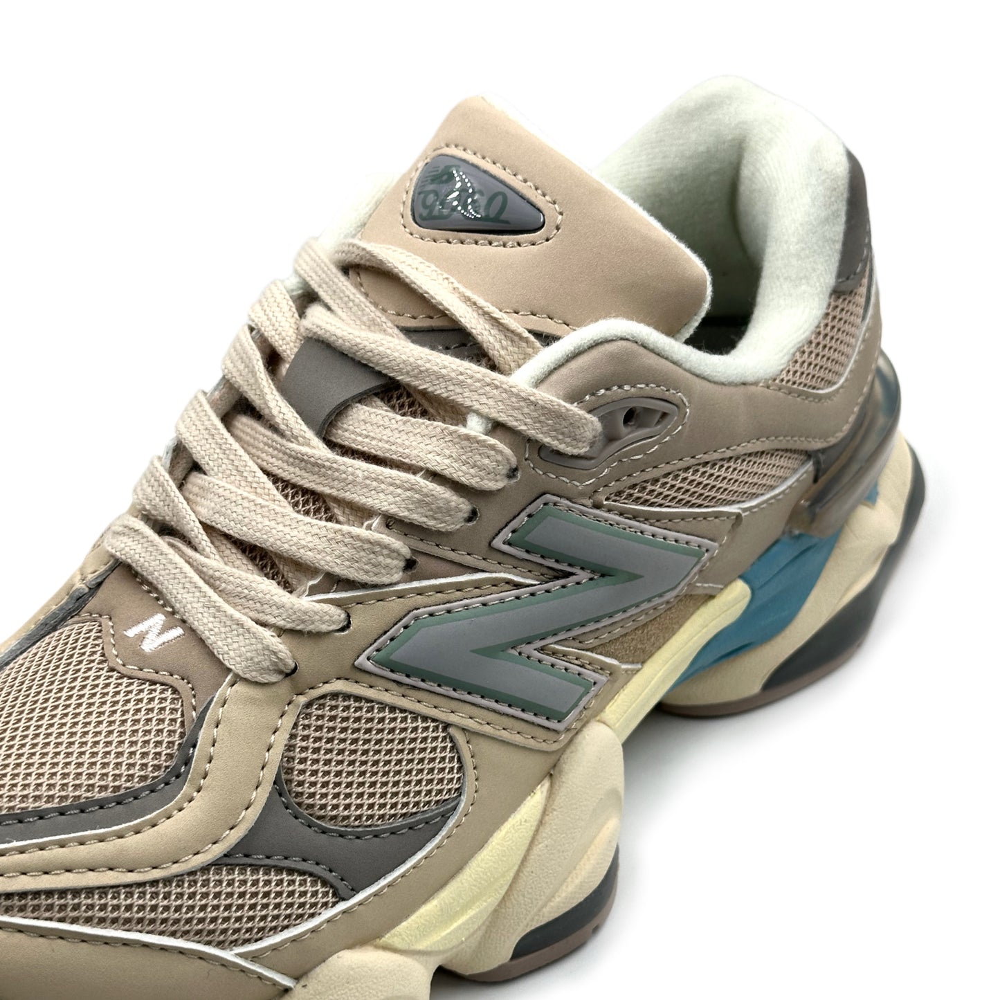 New Balance 9060