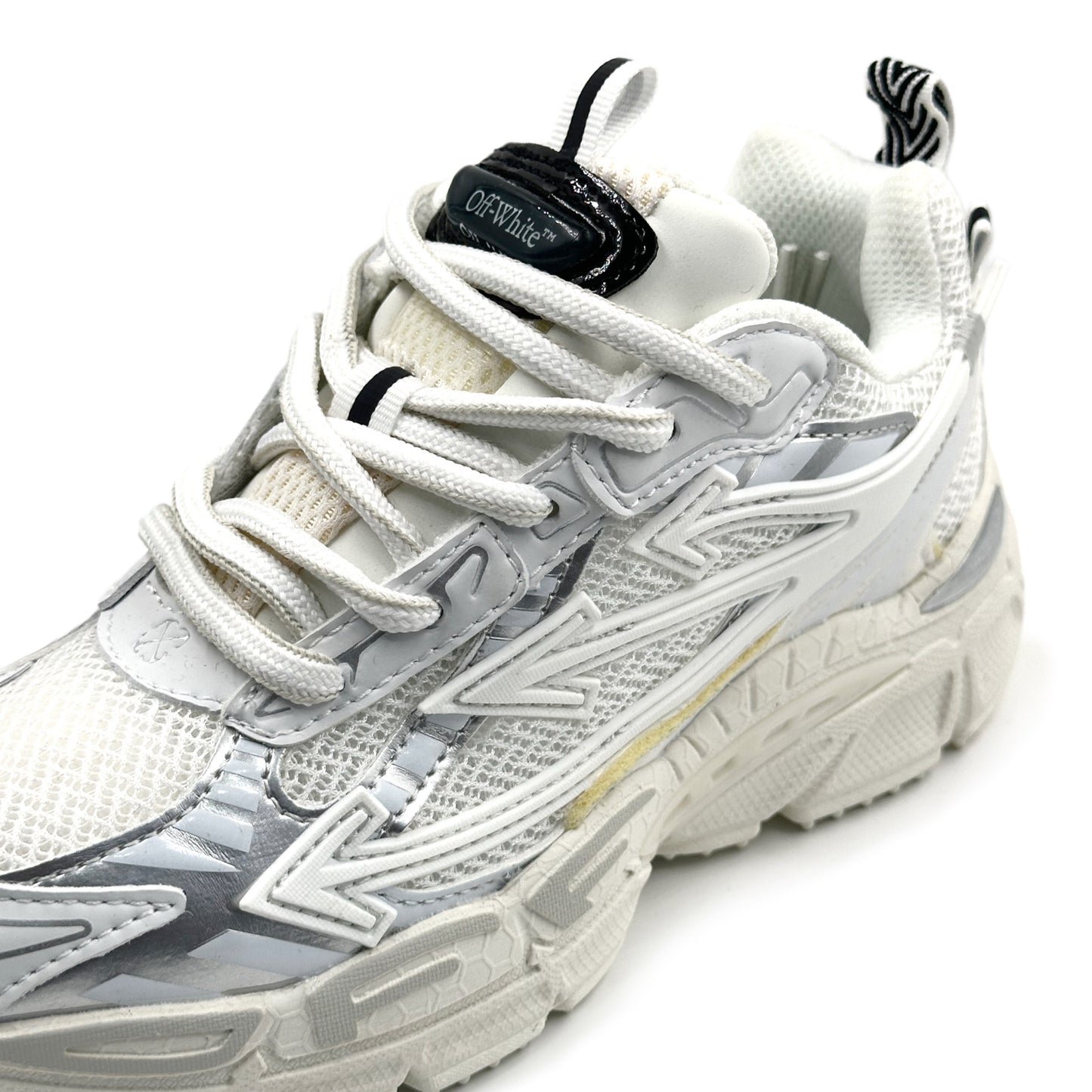 Off White Be Right Back