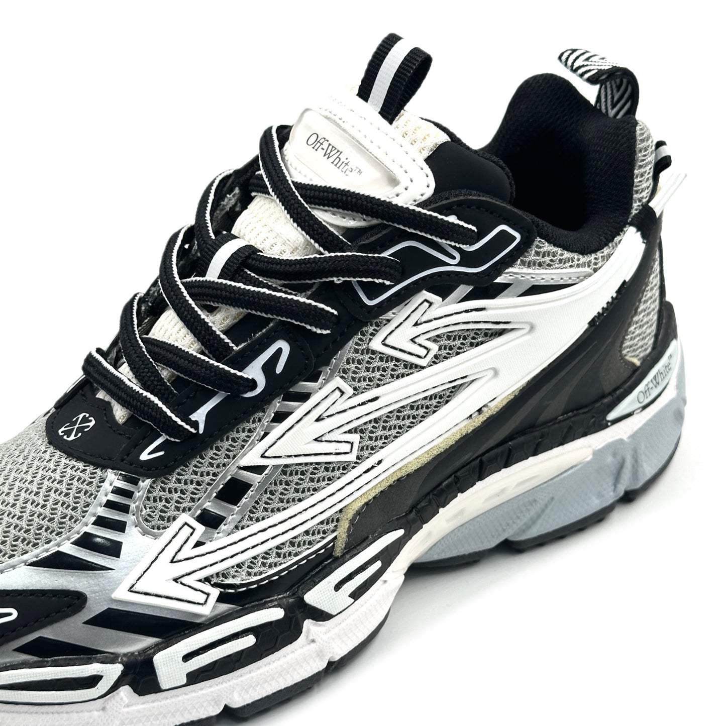 Off White Be Right Back