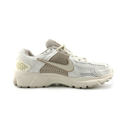 Nike Zoom Vomero 5 Beige